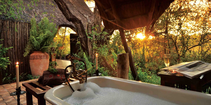 Outdoor bath, The Hide - Zimbabwe