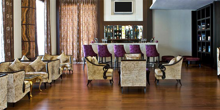 Royal Lounge