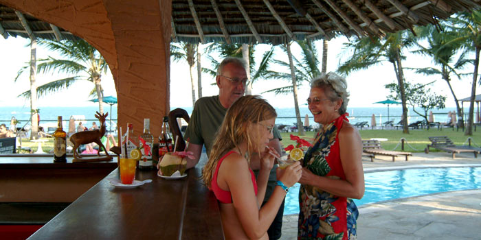 Pool Bar