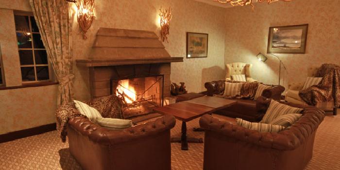 Bar lounge
