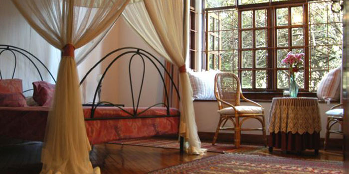 Guest room