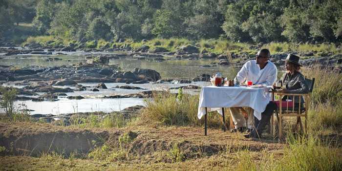Hippo Pool Breakfast