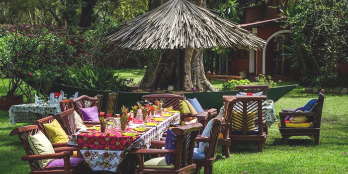 Alfresco dining