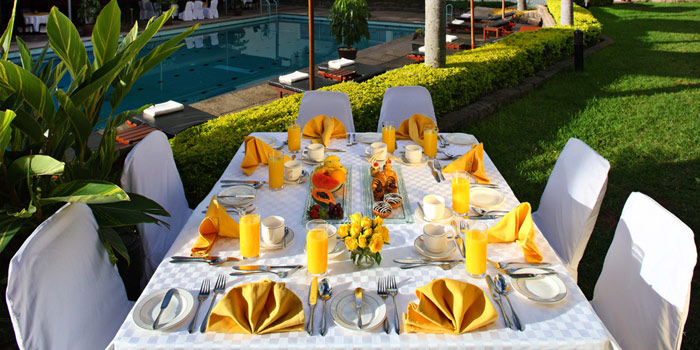 Alfresco Dining