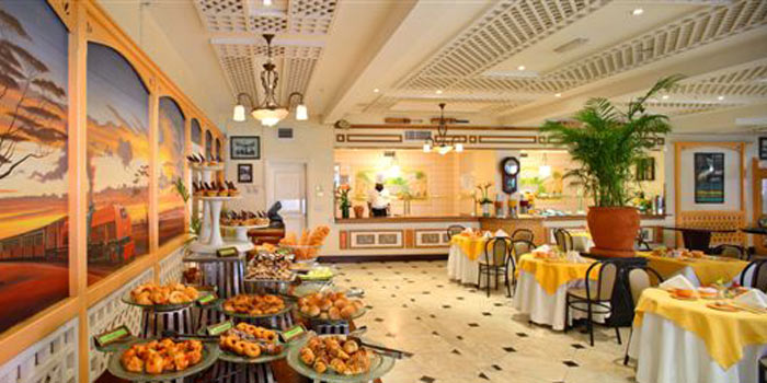 Thorn Tree Cafe
