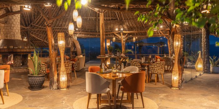 Indoor outdoor dinning area