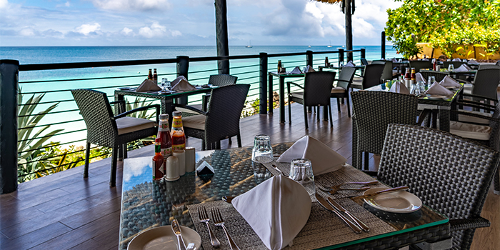 Restaurant deck