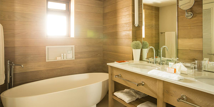 Junior Suite Bathroom