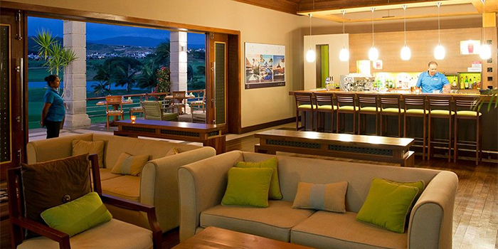 Golf Club Bar