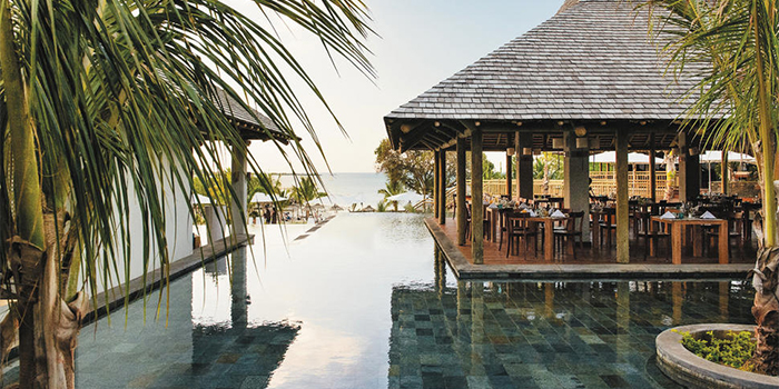 Pool and restaurant
