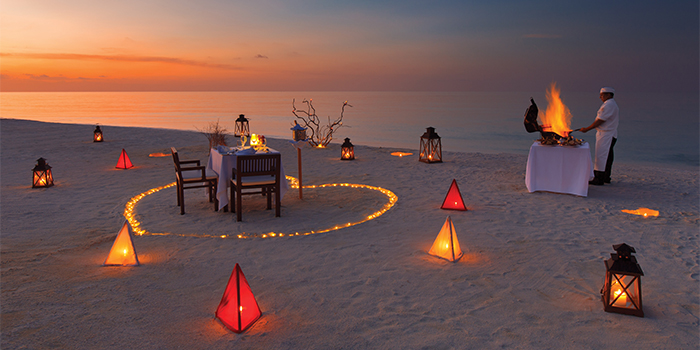 Romantic beach dinner