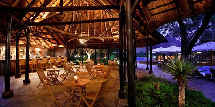 Pool bar