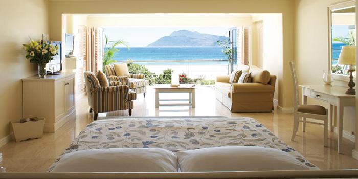Suit with a sea view