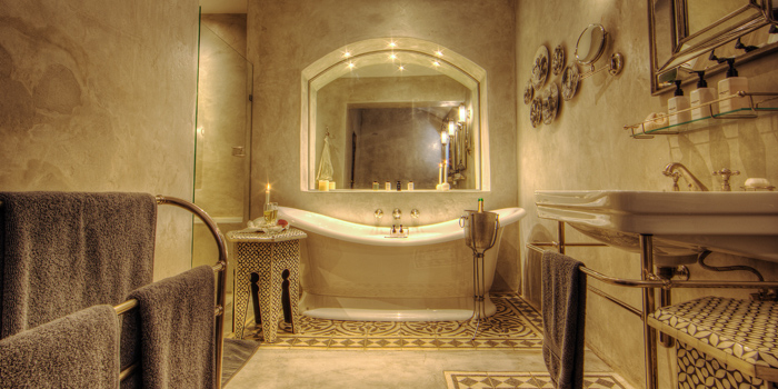 Suite bathroom