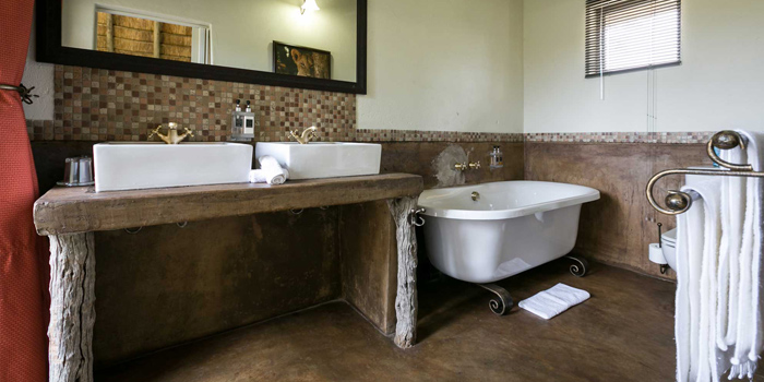 Superior bathroom