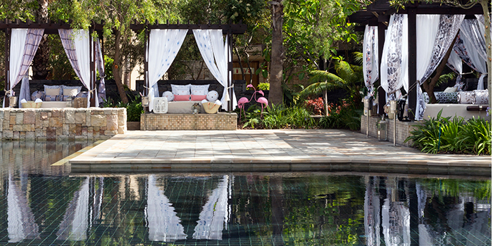 Pool daybeds