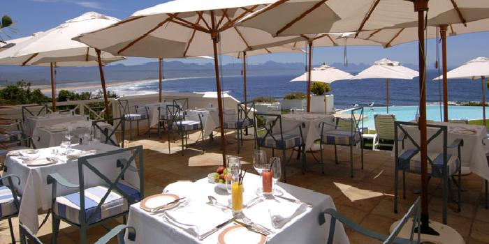Alfresco dining