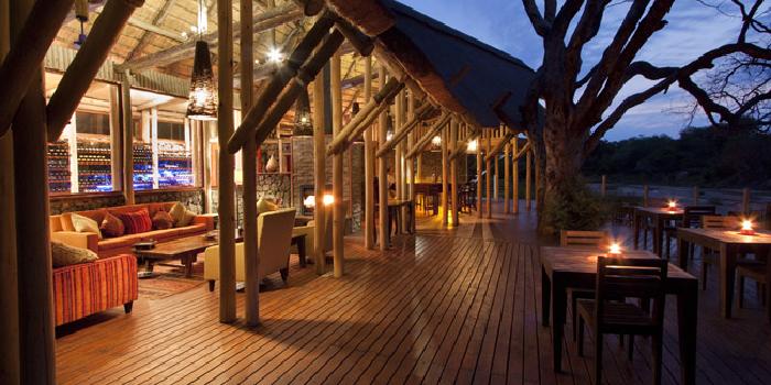 Lounge exterior