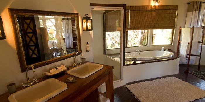 Treehouse bathroom