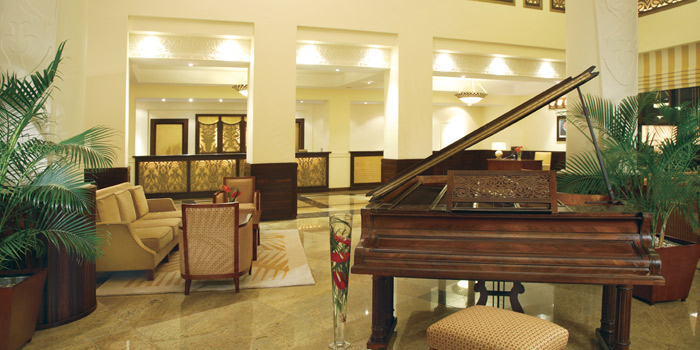 Lounge bar