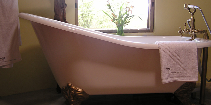 Chalet bathtub