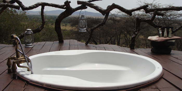 Exclusive suite outdoor bath