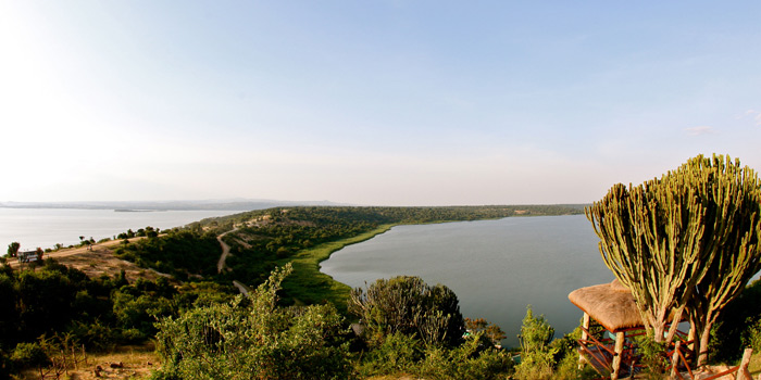 Lake Edward & Kasinga Channel Lake Edward & Kasinga Channel