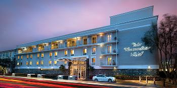 the-commodore-hotel-cpt