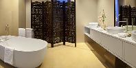 Dutch Suite Bathroom