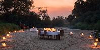 Dining on the Sand River