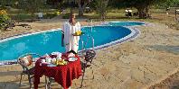 Breakfast by the pool