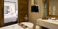 Deluxe bathroom