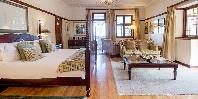 Suite bedroom