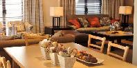 Suite dining area