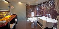 Suite Bathroom