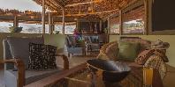 Lounge bar