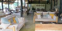 Lounge by day