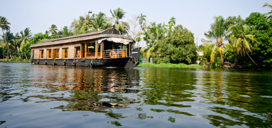 Kerala_houseboat.png