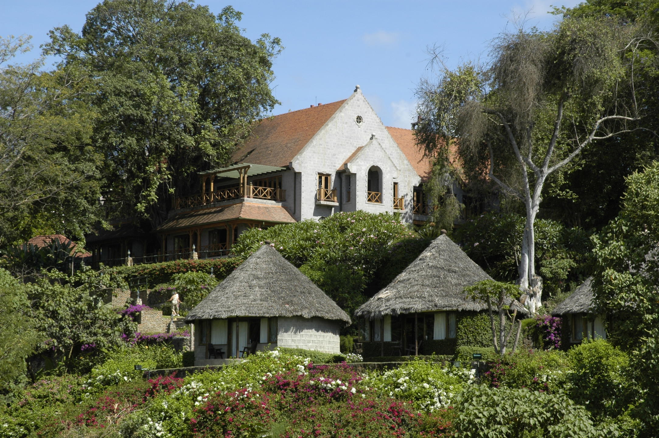 Hotel_exterior.jpg