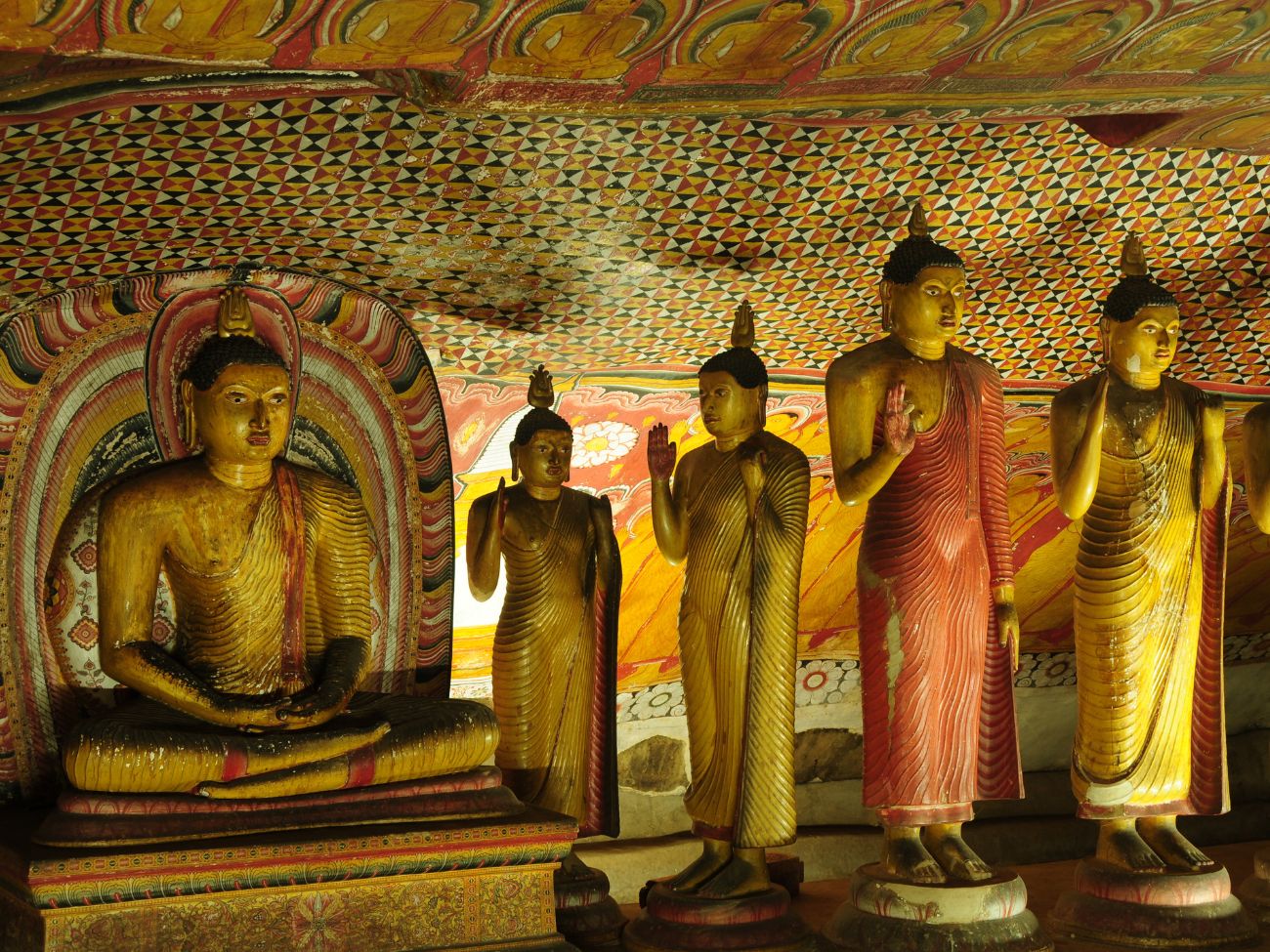 Dambulla_Caves_Canva_Pro.jpg