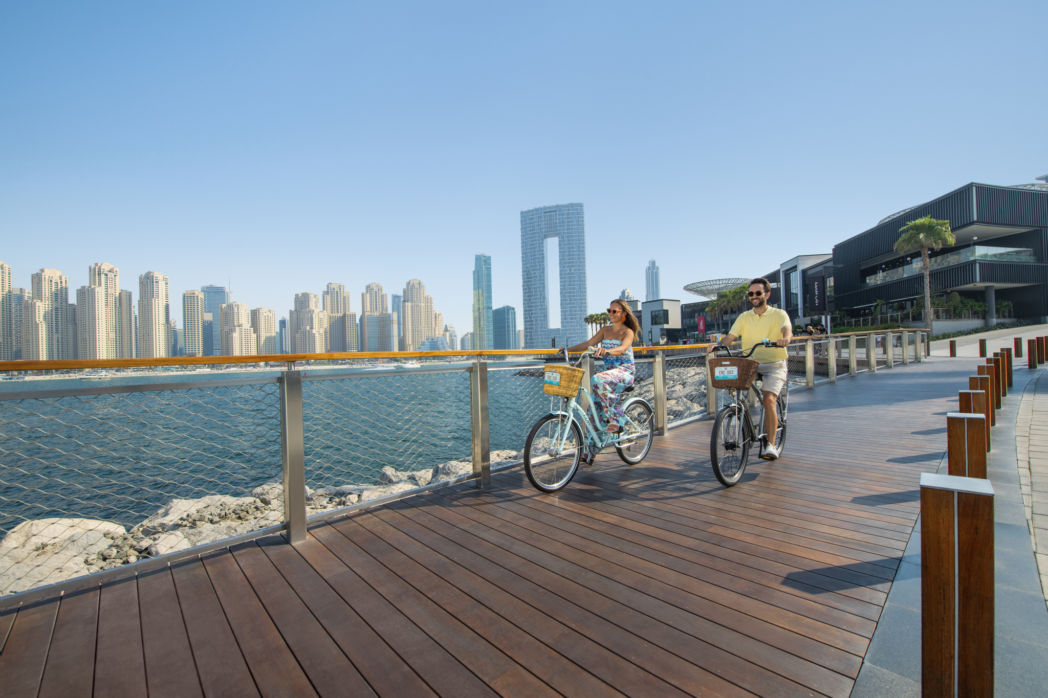 Activity_in_Dubai_Biking_in_the_city.jpg