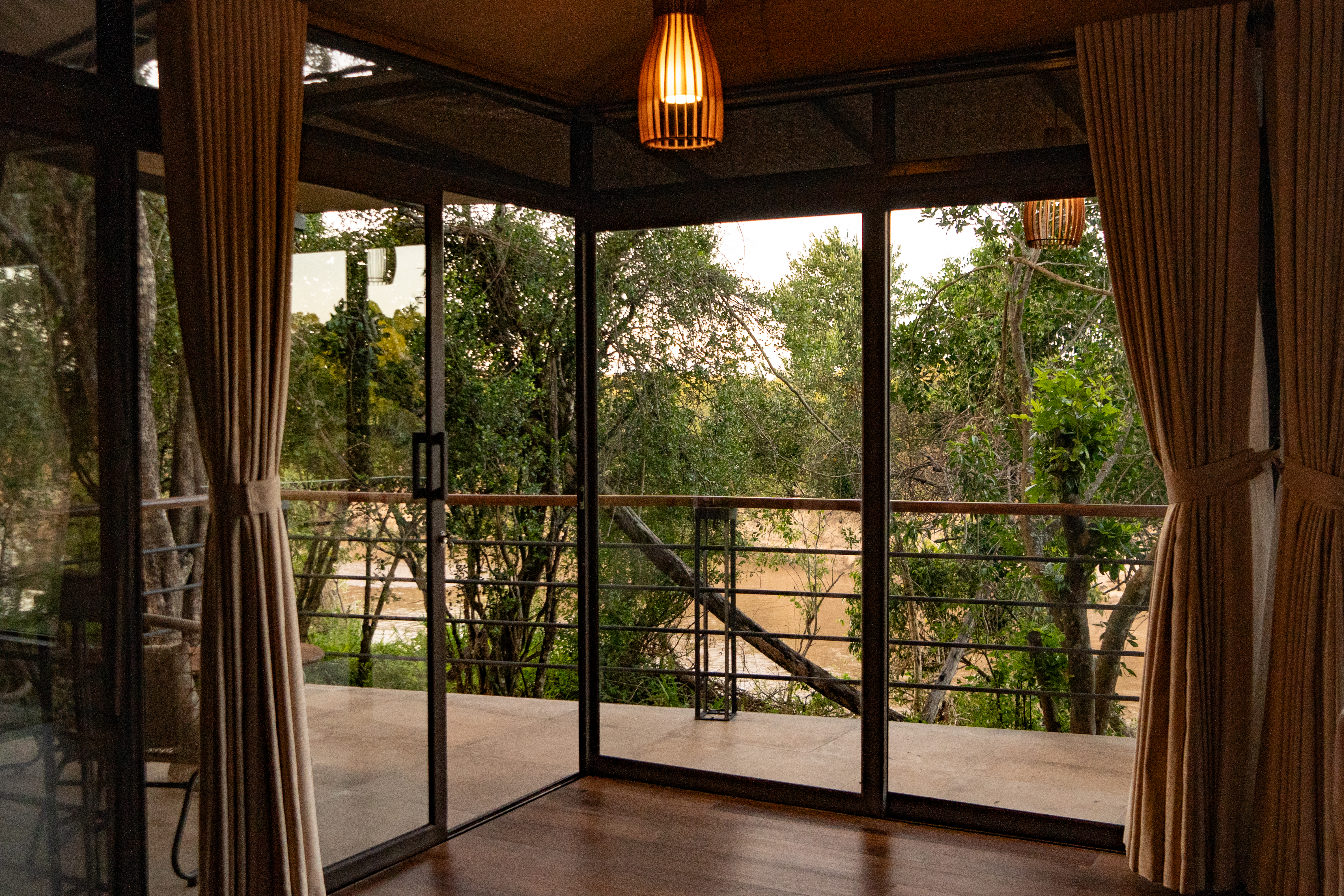 Kenya: Surana Luxury Safari & Zanzibar Beach 