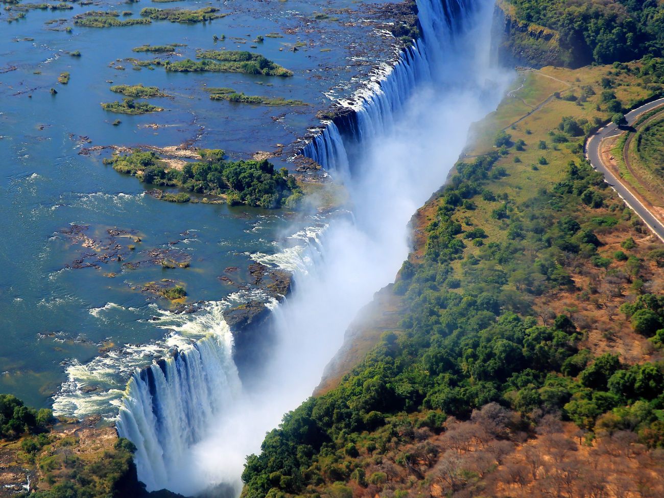 Iconic African Wonders & Refined Leisure
